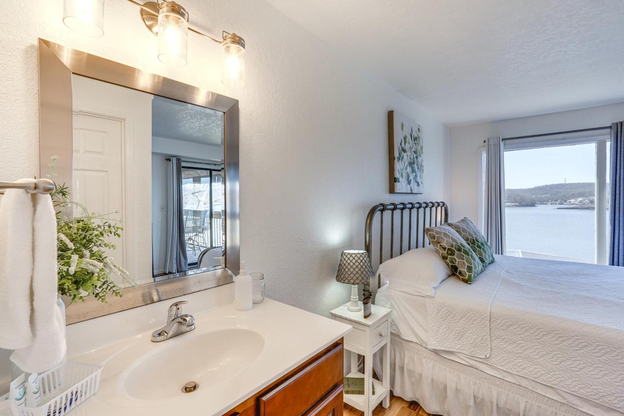 Modern Condo With Screened Balcony And Views! Osage Beach Buitenkant foto
